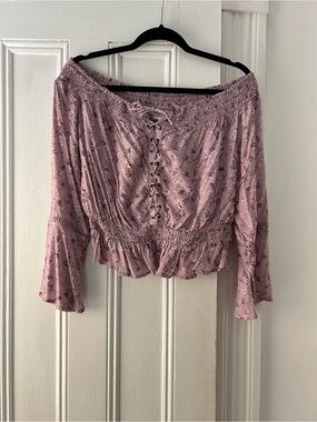 En Crème | Floral | Off-Shoulder Top